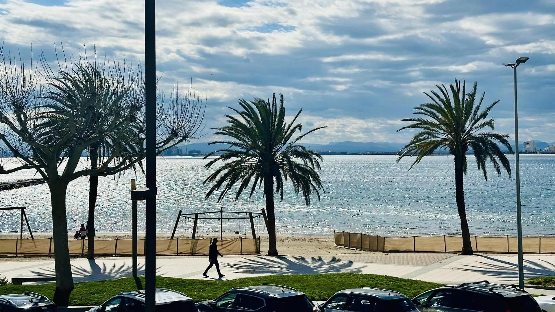 3390 Maritim B 1-A. A Primera Linea De Mar, En Corazon Mismo De Roses A Tocar De La Playa - Es-258-147